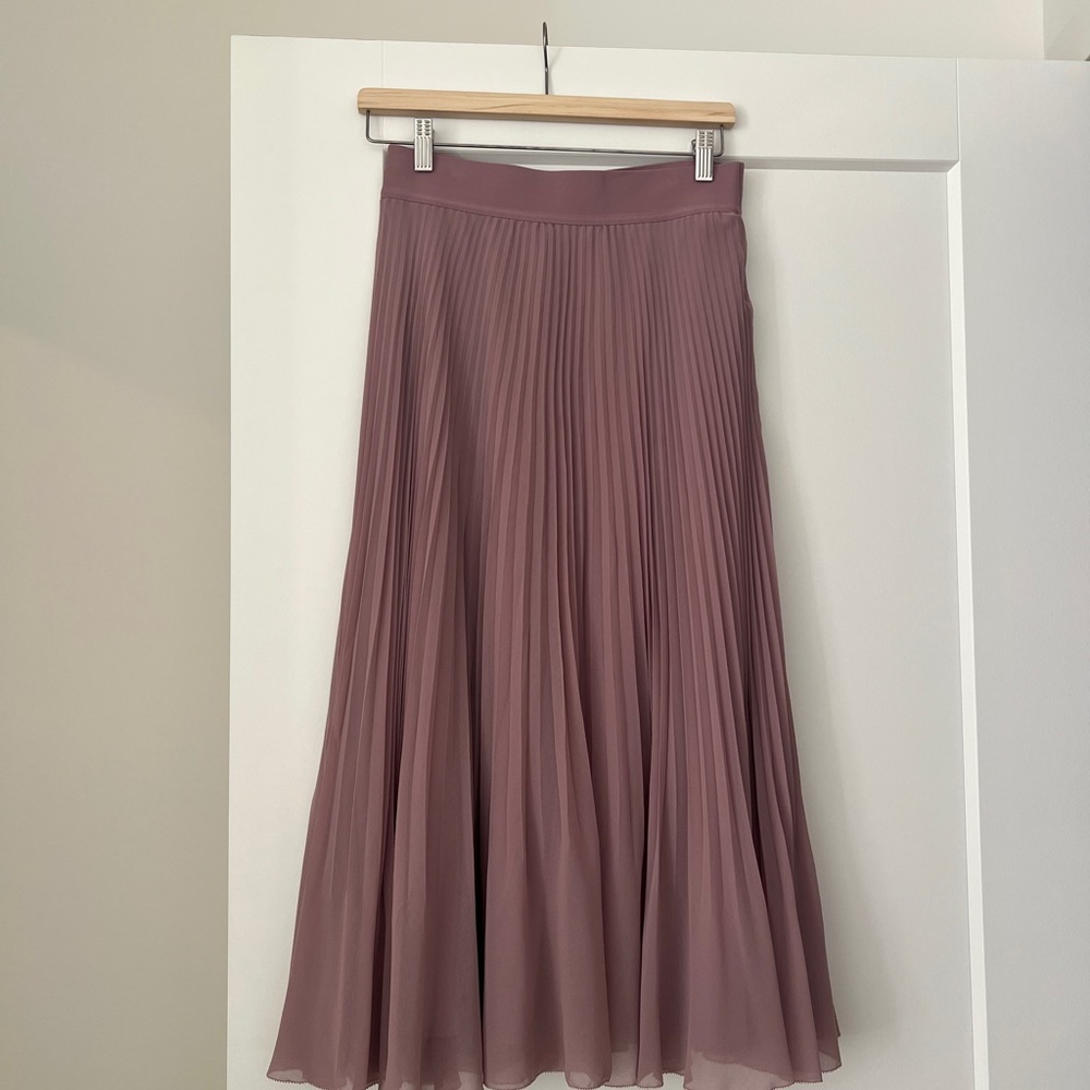 Wilfred Dusty Rose Pleated Maxi Skirt